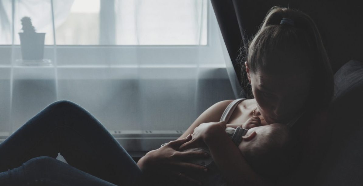 Лечение гриппа и ОРВИ у кормящих мам